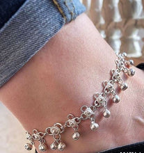 Load image into Gallery viewer, Flower Jingle Anklet
